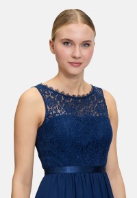Vera Mont Abendkleid mit Spitze