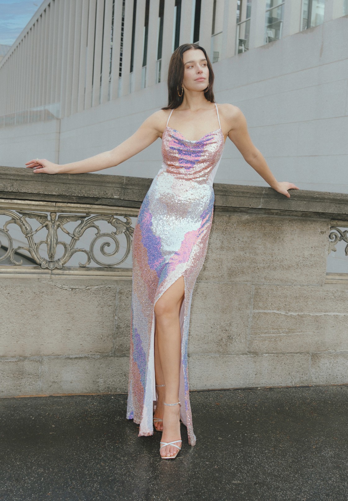 Vera Mont Abendkleid mit Pailletten