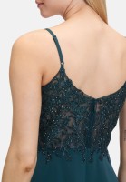 Vera Mont Abendkleid mit Stickerei