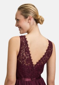 Vera Mont Abendkleid mit Spitze