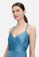 Vera Mont Abendkleid mit V-Ausschnitt