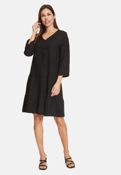 Cartoon Sommerkleid mit Stufen