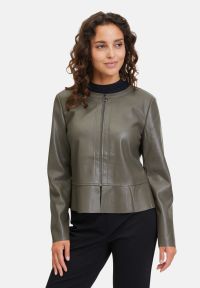 Betty BarclayKurzblazer