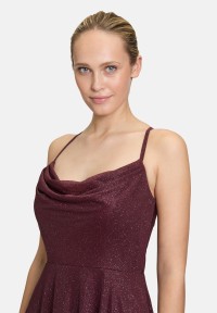 Vera Mont Abendkleid mit Wasserfallausschnitt