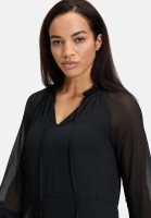 Cartoon Chiffonkleid mit Stufen