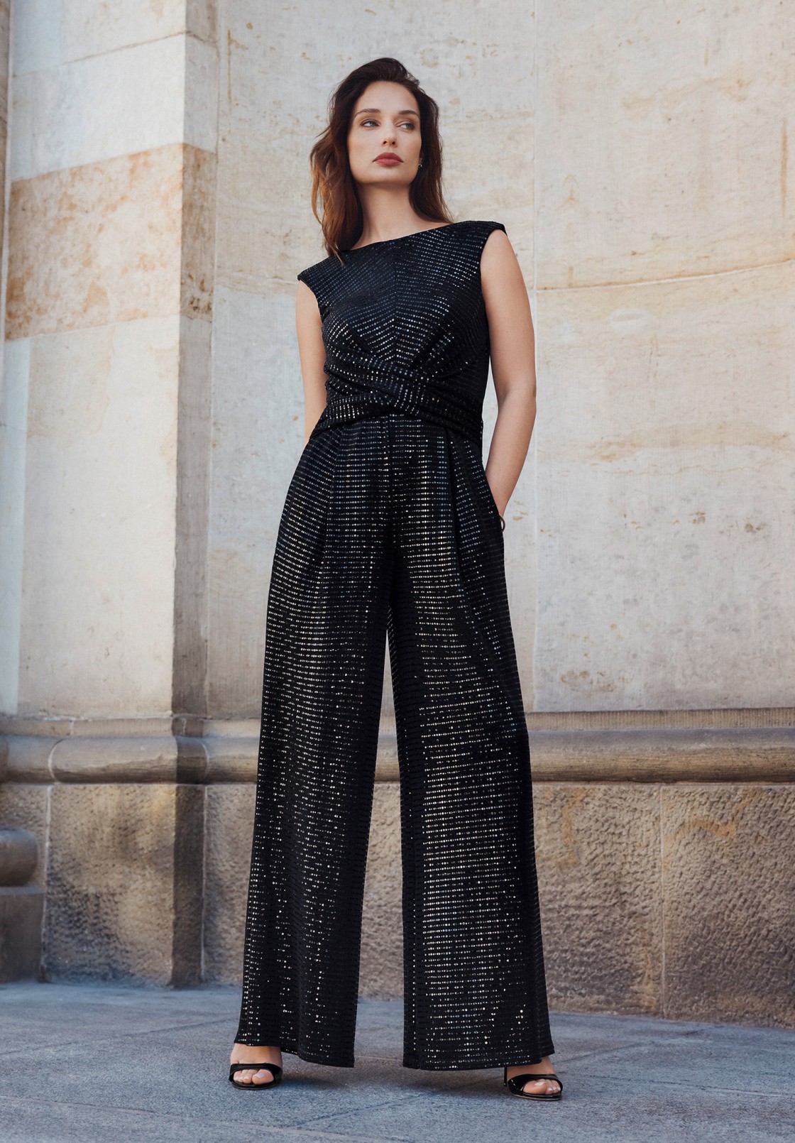 Vera Mont Jumpsuit im Glitzer-Look