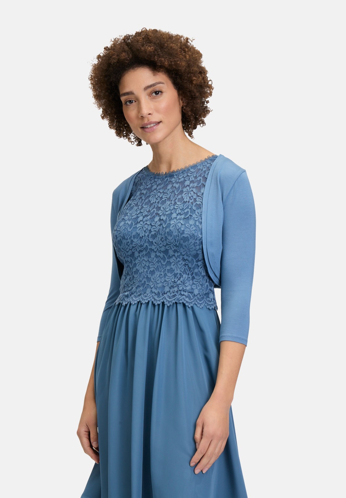 Vera Mont Bolero-Jacke figurbetont