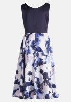 Vera Mont Cocktailkleid mit ausgestelltem Rock