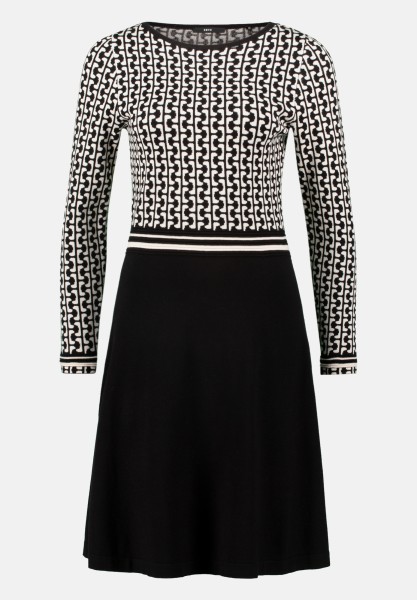 zero Strickkleid grafisches Muster | Betty Barclay