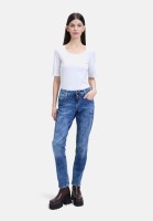 Cartoon Boyfriend-Hose mit Nieten