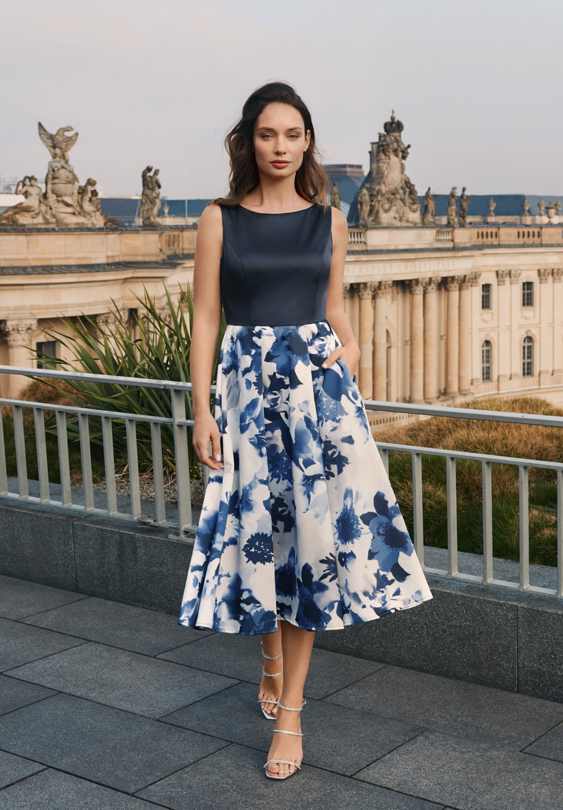 Vera Mont Cocktailkleid mit ausgestelltem Rock