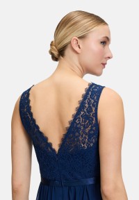 Vera Mont Abendkleid mit Spitze