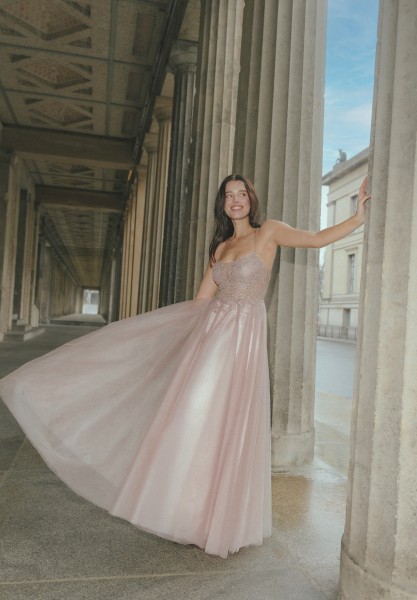 Vera Mont Abendkleid mit Stickerei