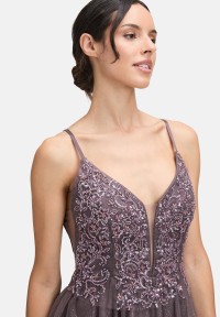 Vera Mont Abendkleid mit Stickerei