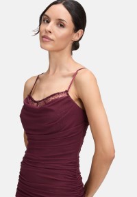 Vera Mont Abendkleid mit Spitzeneinsatz